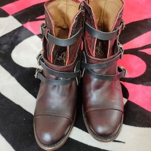 !!TRADED!!Freebird by Steven Crue Wine 9